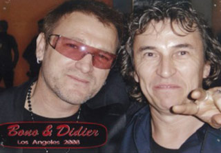 Dider Deboffe avec Bono de U2 à Los Angeles